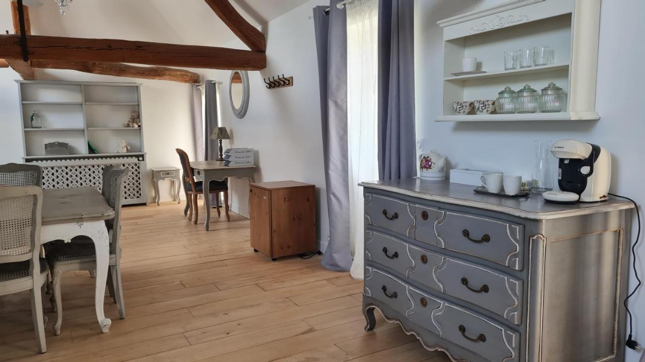 Belle Suite Dans Corps De Ferme - Logement Alicia Villiers-sous-Grez المظهر الخارجي الصورة